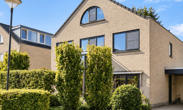 Huis | 217m² | €3950,-