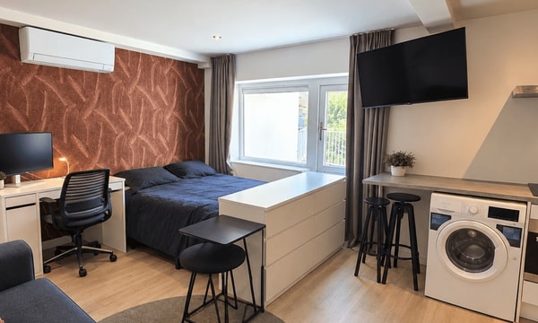 Studio | 28m² | €1250,-
