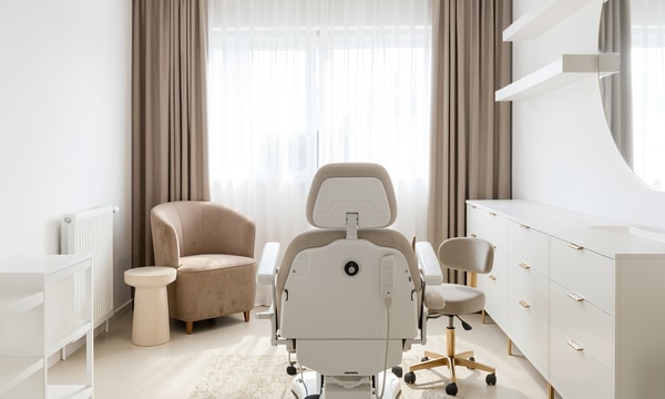 Bedrijfsruimte | m² onbekend | €750,-