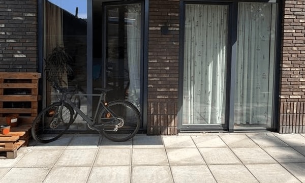 Kamer | m² onbekend | €1100,-