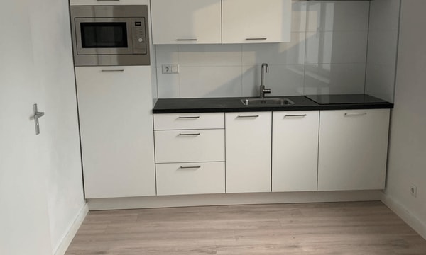 Studio | 17m² | €1000,-