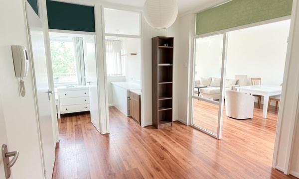 Kamer | m² onbekend | €1050,-