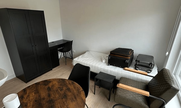 Kamer | 12m² | €650,-