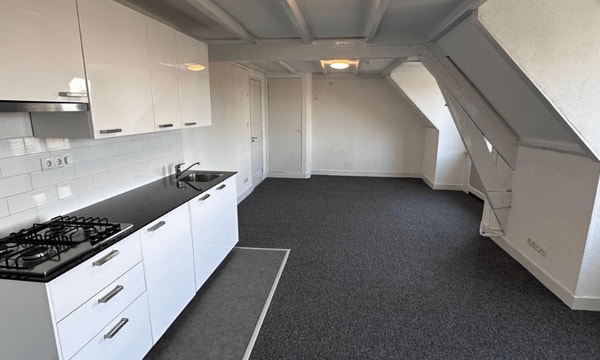 Studio | 33m² | €900,-