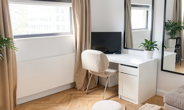 Kamer | 27m² | €1095,-