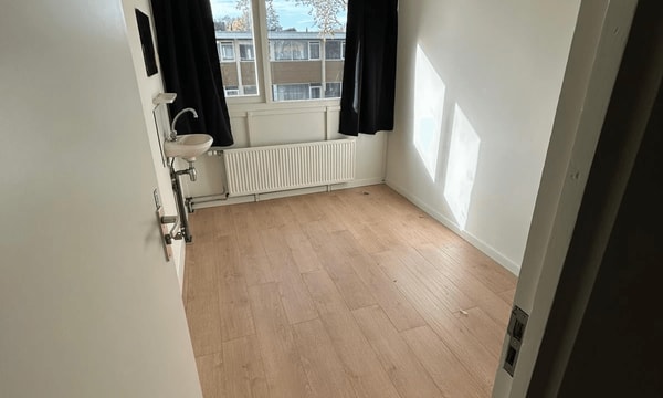 Kamer | 9m² | €525,-