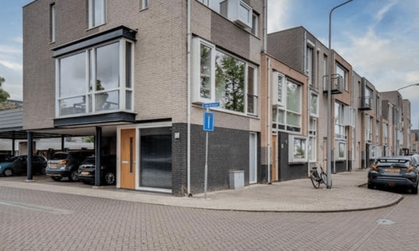 Huis | 129m² | €2075,-