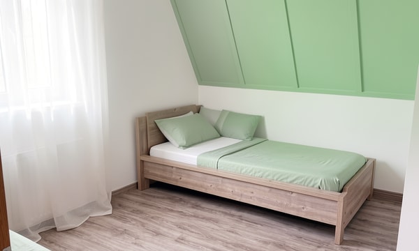 Kamer | m² onbekend | €700,-
