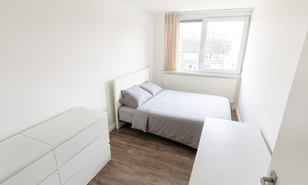 Kamer | m² onbekend | €795,-