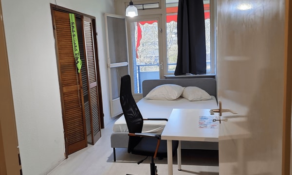 Kamer | 12m² | €950,-