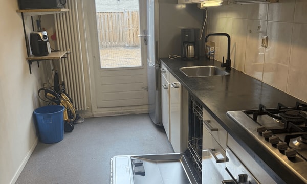 Kamer | m² onbekend | €900,-