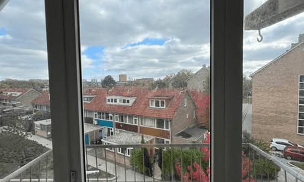 Kamer | m² onbekend | €939,-