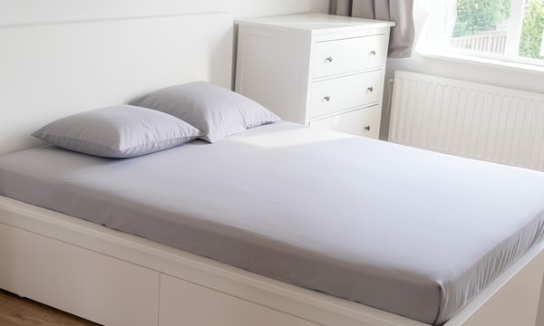 Kamer | m² onbekend | €950,-