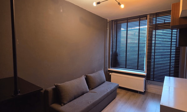 Kamer | 7m² | €1400,-