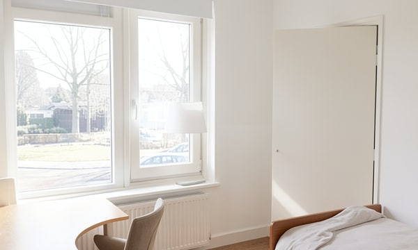 Kamer | m² onbekend | €695,-
