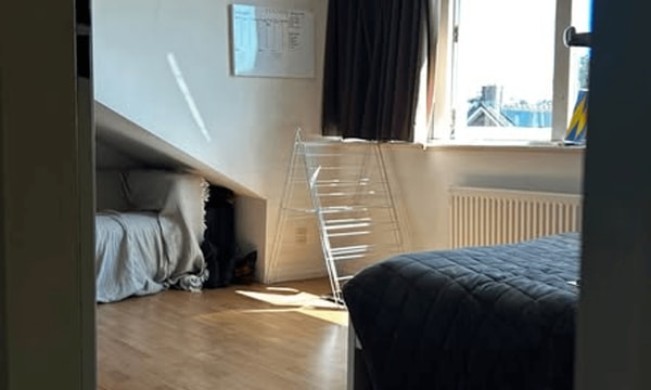 Kamer | m² onbekend | €950,-