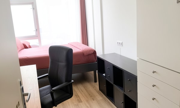 Kamer | 10m² | €375,-