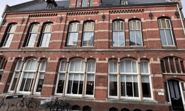 Kamer | 30m² | €895,-