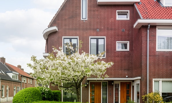 Huis | 117m² | €1800,-