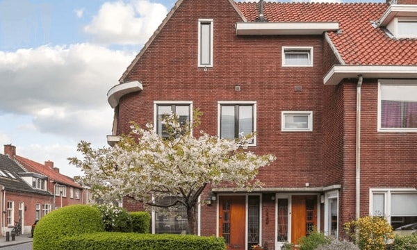 Huis | 117m² | €1800,-