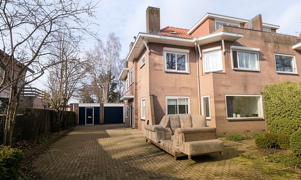Kamer | 25m² | €594,-