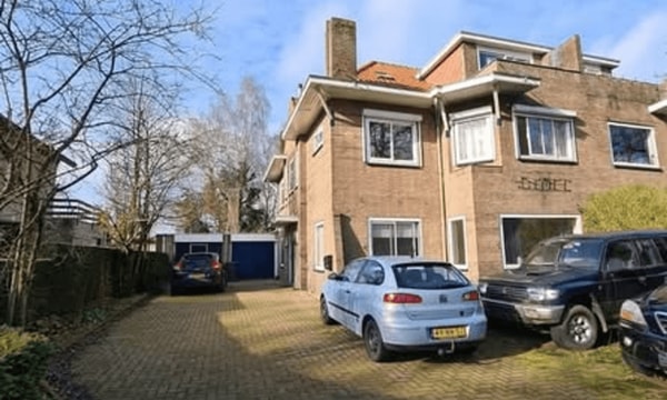 Kamer | 25m² | €594,-