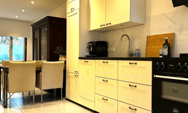 Studio | 55m² | €2270,-