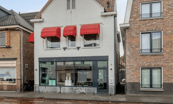 Huis | 122m² | €3260,-