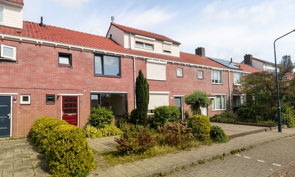 Huis | 132m² | €1975,-