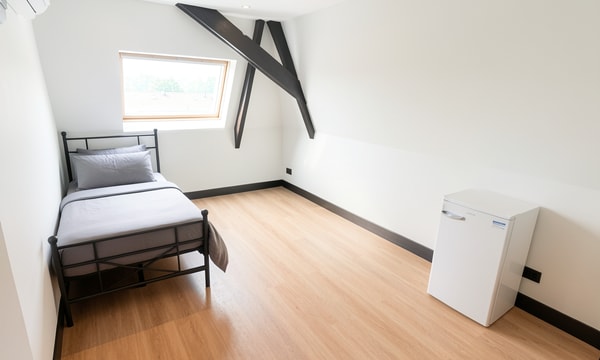 Kamer | 12m² | €898,-