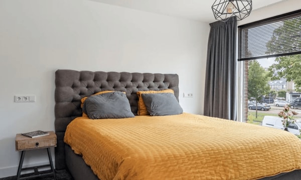 Kamer | 12m² | €700,-