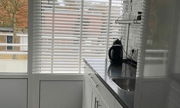 Kamer | 13m² | €800,-