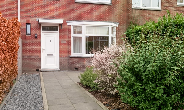 Huis | 100m² | €1975,-