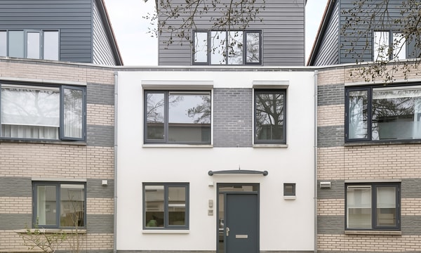 Huis | 130m² | €2380,-