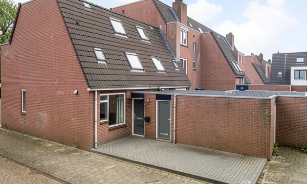 Kamer | 19m² | €700,-