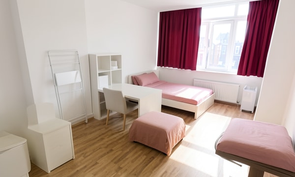 Kamer | 26m² | €700,-