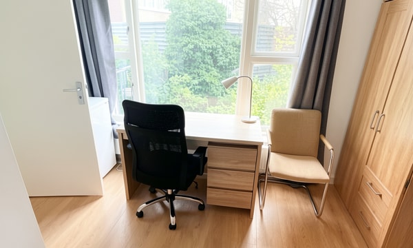 Kamer | m² onbekend | €650,-