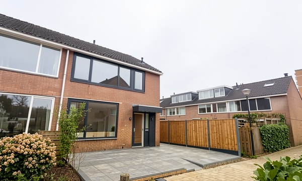 Kamer | m² onbekend | €750,-