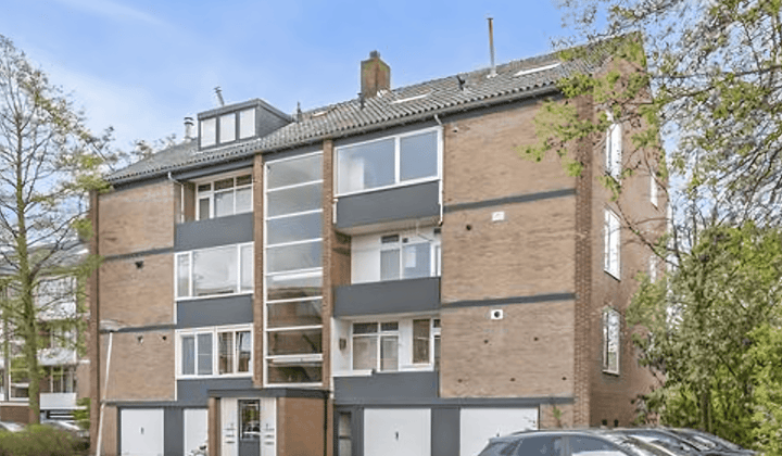 Maisonnette appartement met balkon en parkeerplek