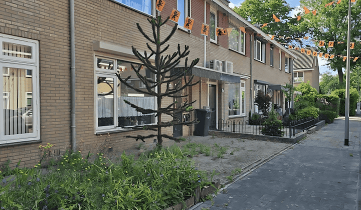 Gemeubileerd huis met tuin en inloopdouche