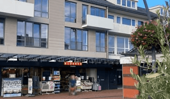 Gemeubileerd 2-kamer appartement met balkon en parkeerplaats