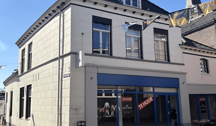 Gestoffeerd appartement met wasmachine aansluiting en twee kamers
