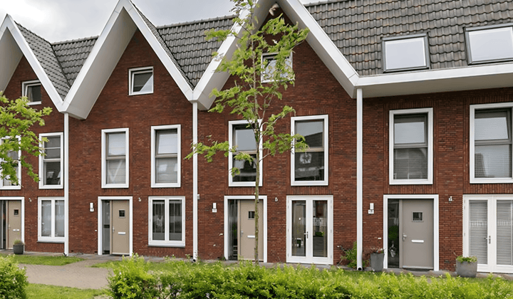 Gemeubileerde eengezinswoning met tuin en parkeerplek
