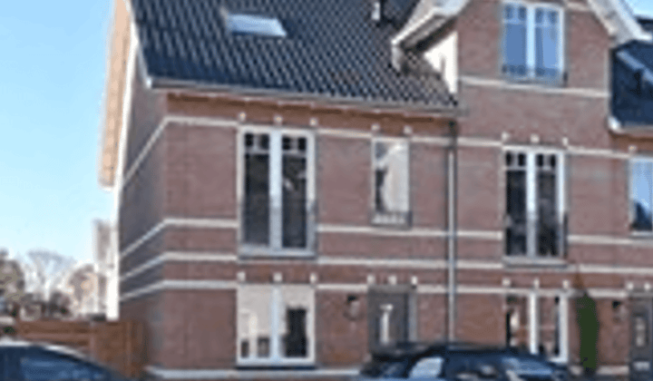 Ruime hoekwoning met tuin en 4 slaapkamers