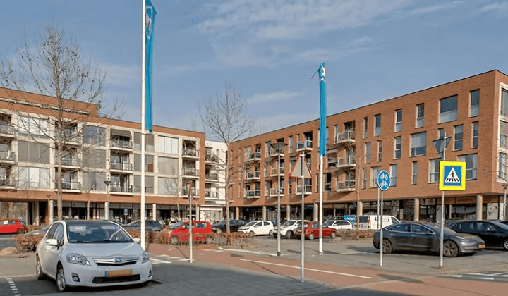 Appartement met balkon en gemeubileerd