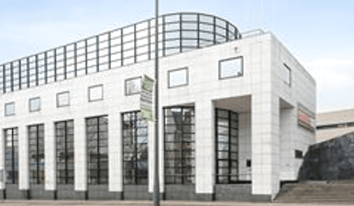 Studio met eigen badkamer en keukeninrichting in het centrum