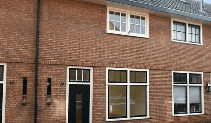 Eengezinswoning met tuin en drie slaapkamers
