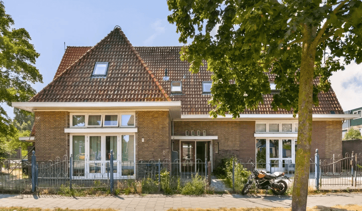 Gestoffeerd appartement met tuin en wasmachine