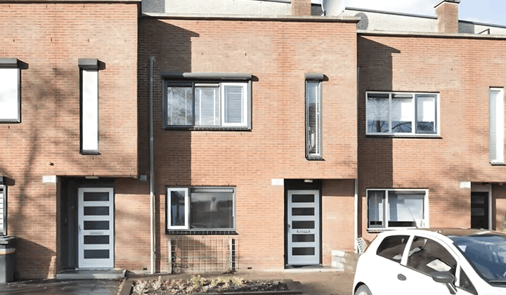 Ruime eengezinswoning met tuin en 4 slaapkamers