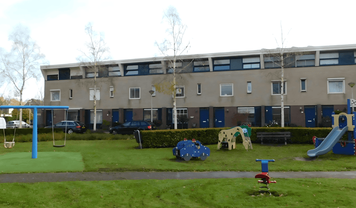 Eengezinswoning met tuin en gestoffeerd interieur